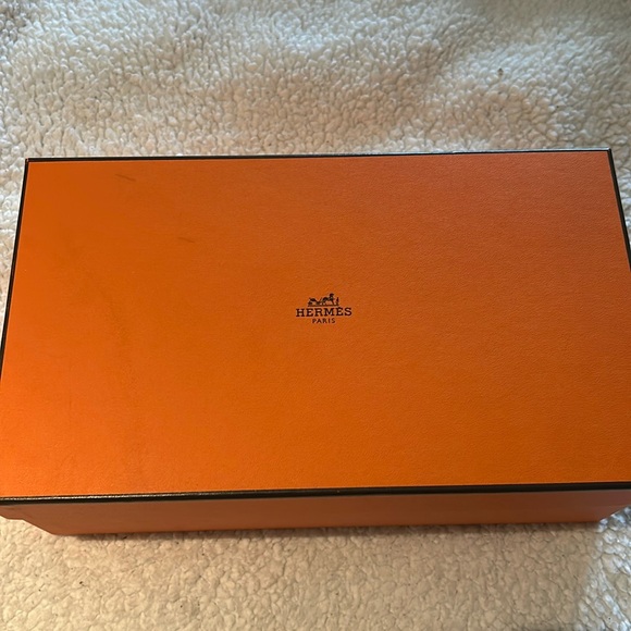 Hermes Paris Small Luxury Storage Box W/Lid / Preloved / Authentic / Gently Used - Picture 1 of 3